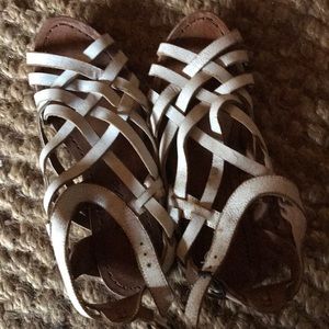 Size 8 women’s sandal